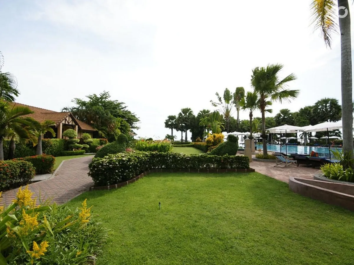 Botany Beach Resort