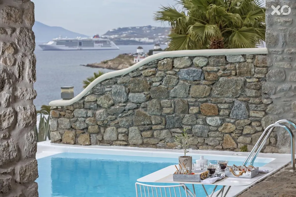 Bill & Coo Suites And Lounge