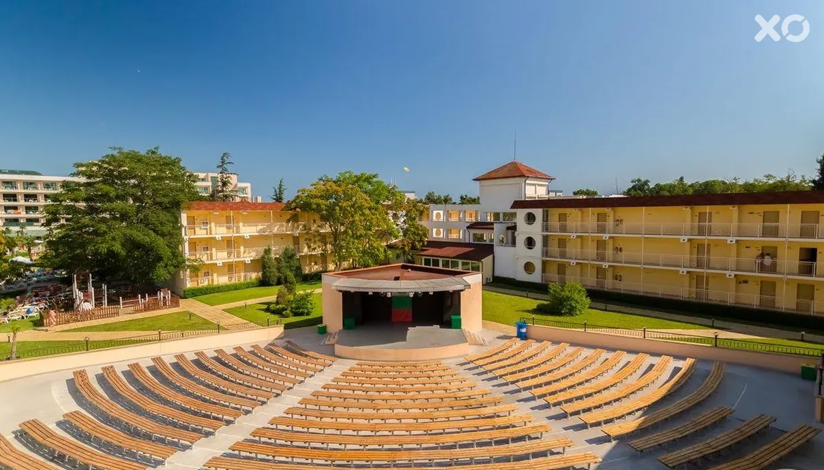 DIT Evrika Beach Club Hotel