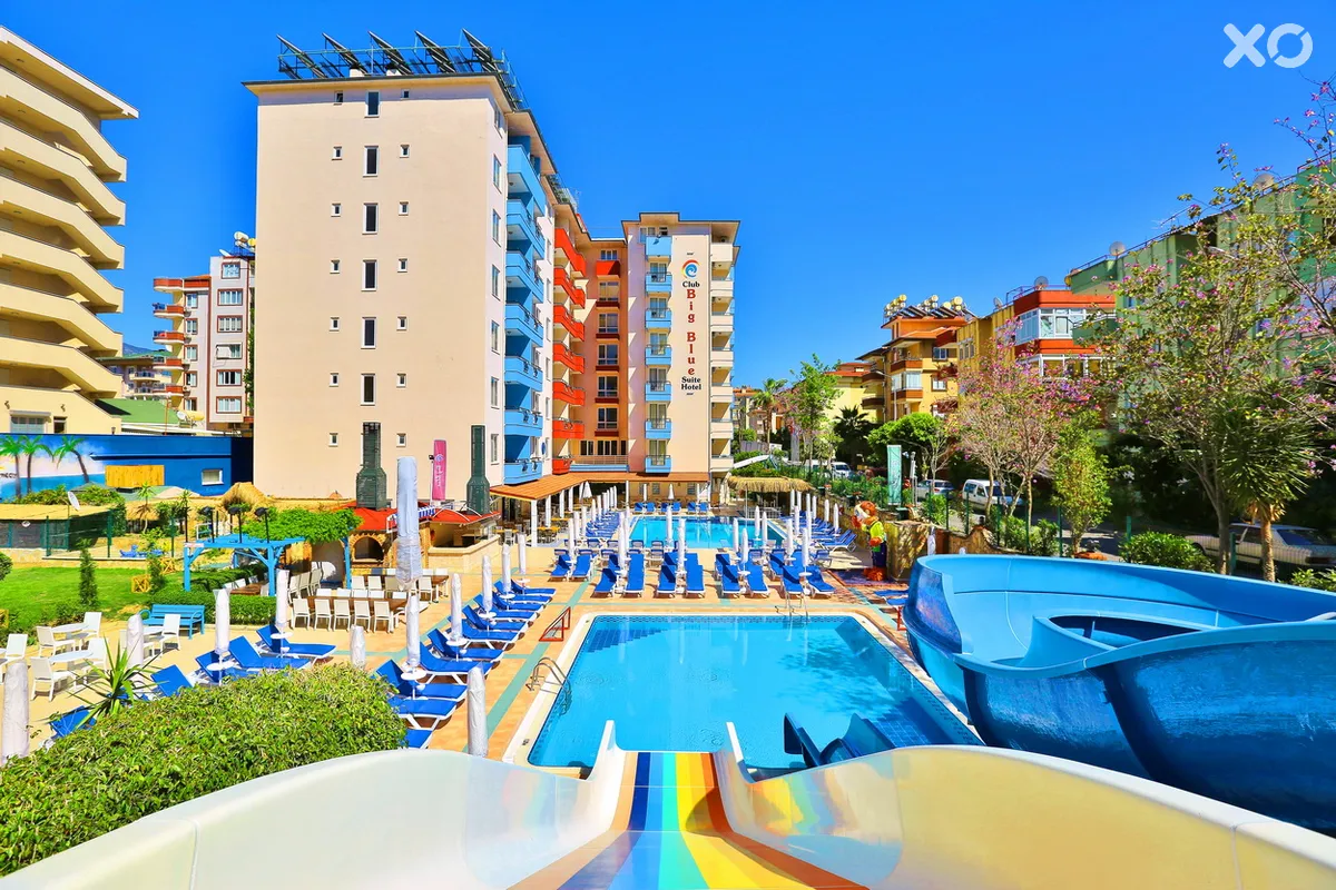 Club Big Blue Suite Hotel