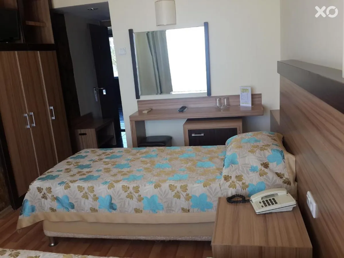 Lara Hotel