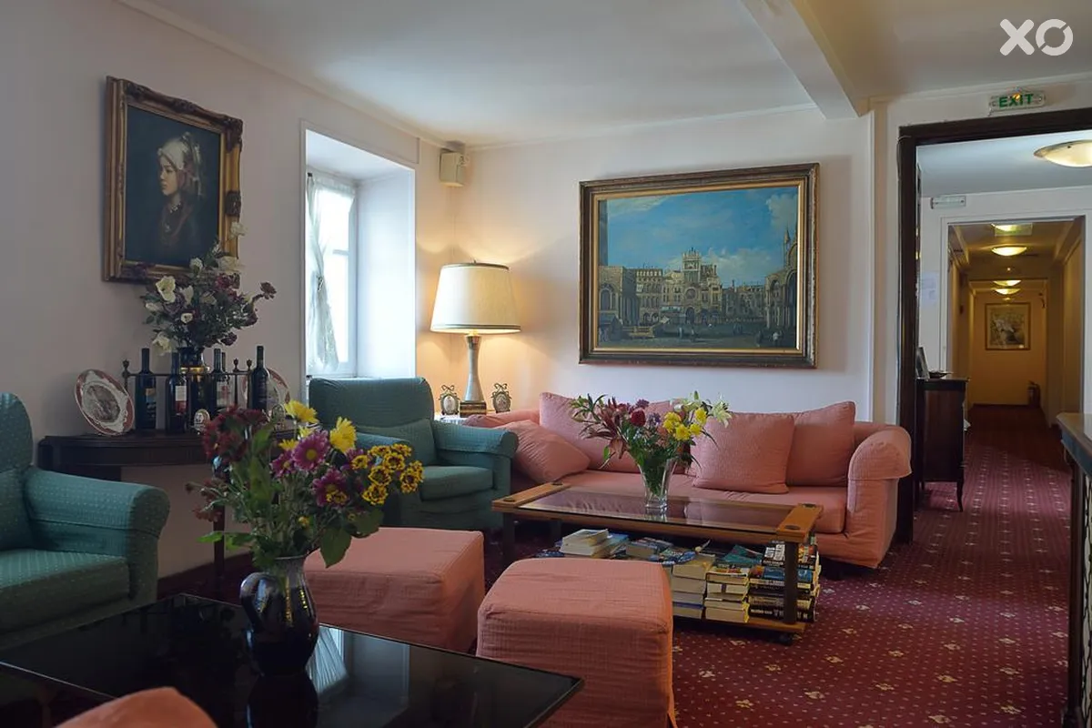 Konstantinoupolis Hotel