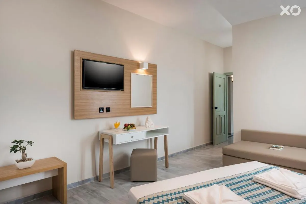 Summer Beach Hotel