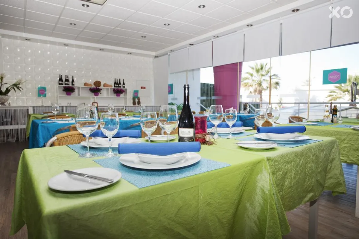 Bayside Salgados Hotel