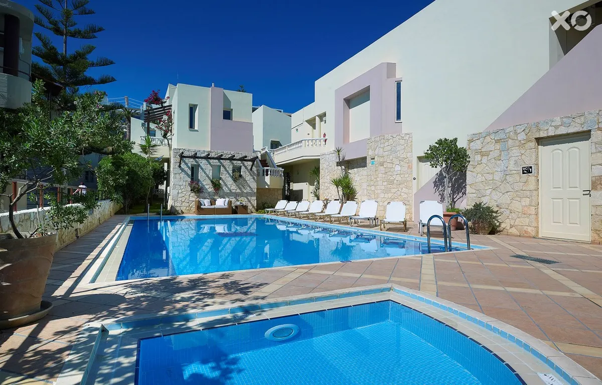 Elotis Suites Hotel