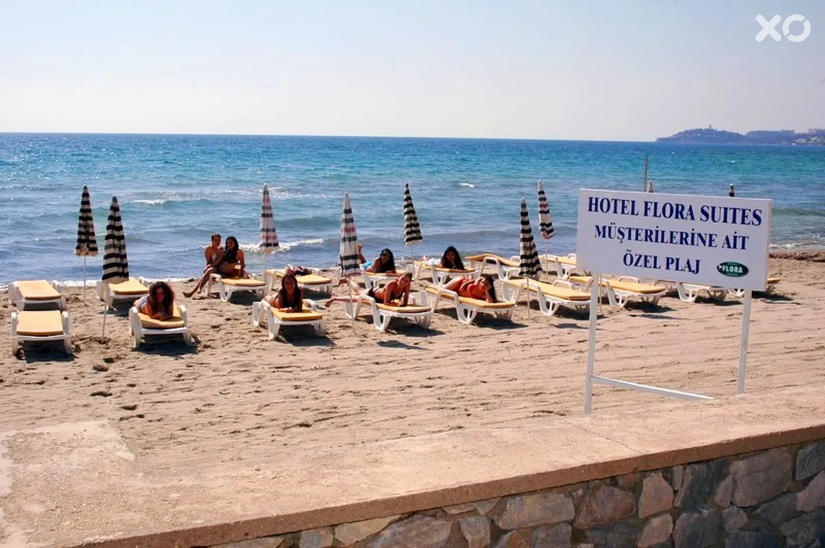 Flora Suites Hotel