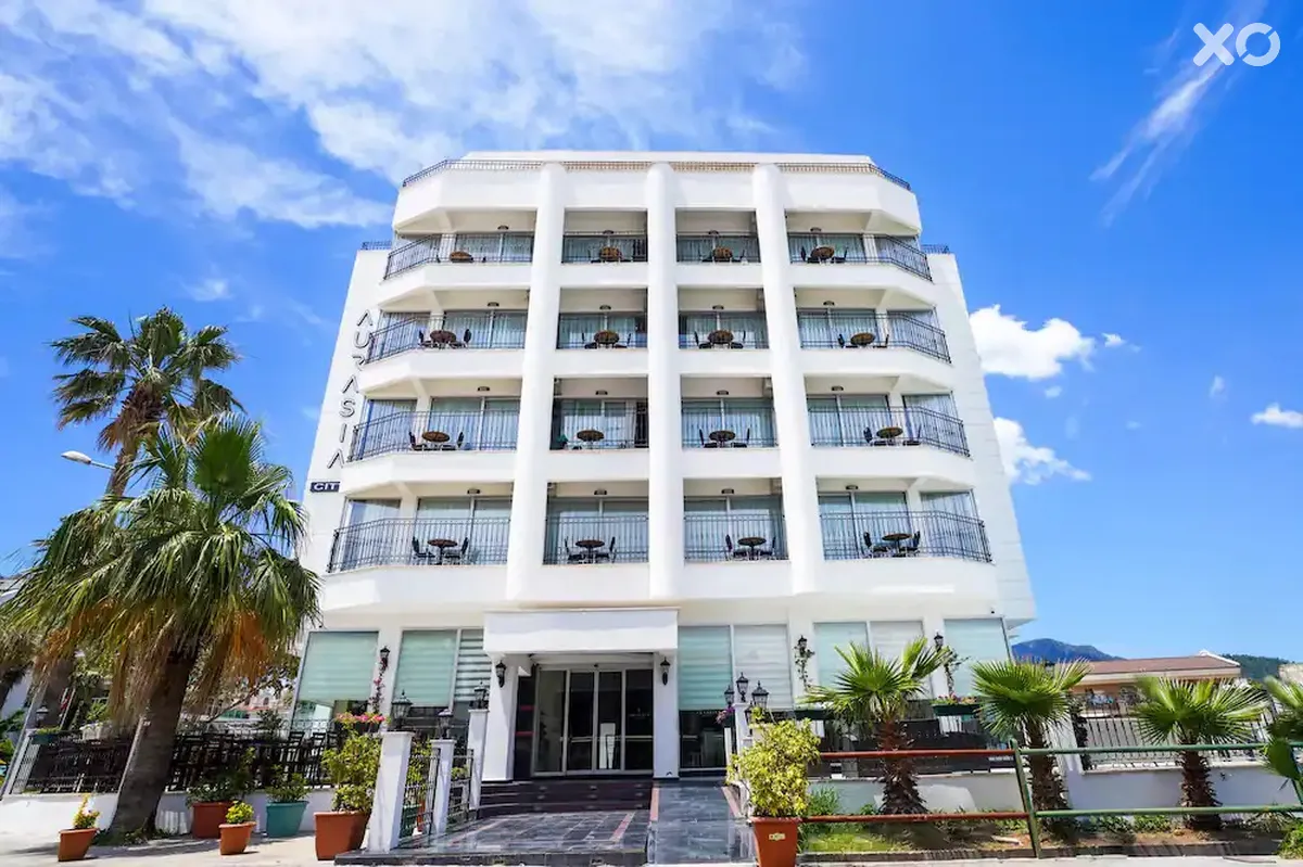 Aurasia City Hotel