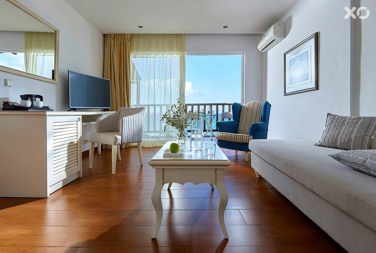 Alexander Beach Hotel & Village