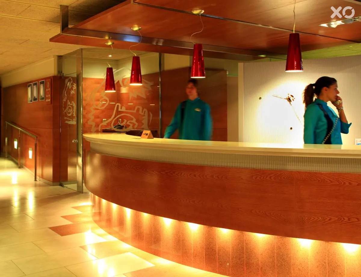 Aqua Hotel Montagut Suites