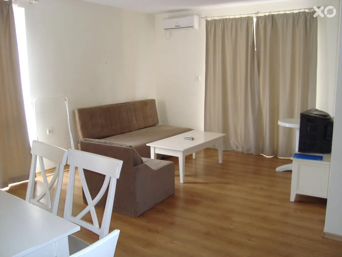 Flores Park Apartments