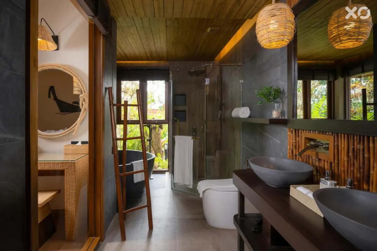 Sinae Phuket Luxury Hotel