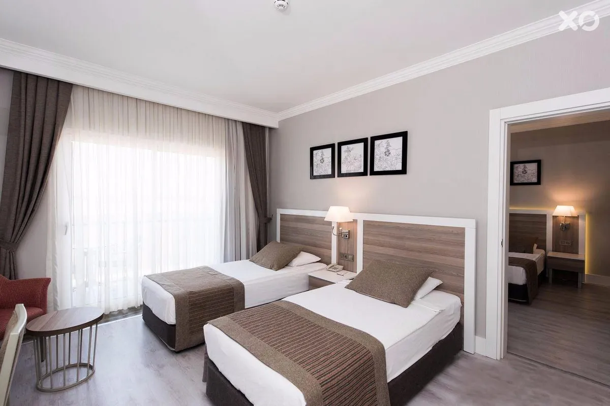 Port River Hotel & Spa