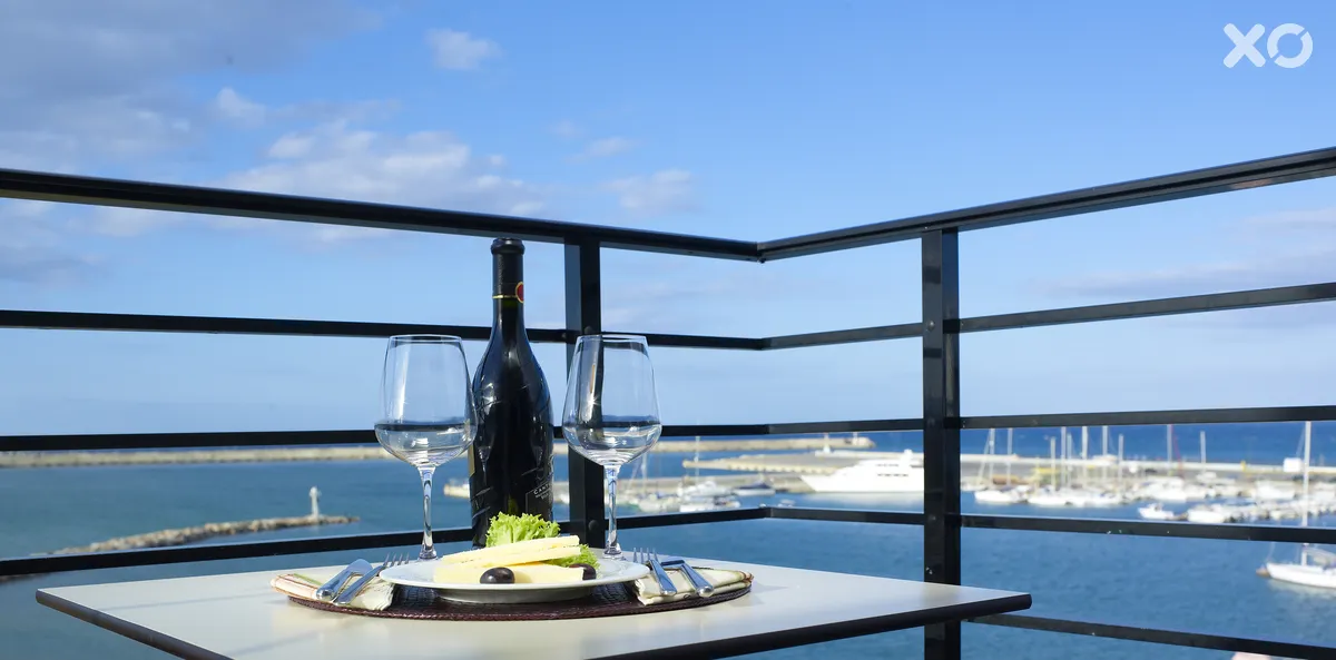 Kyma Suites Beach Hotel