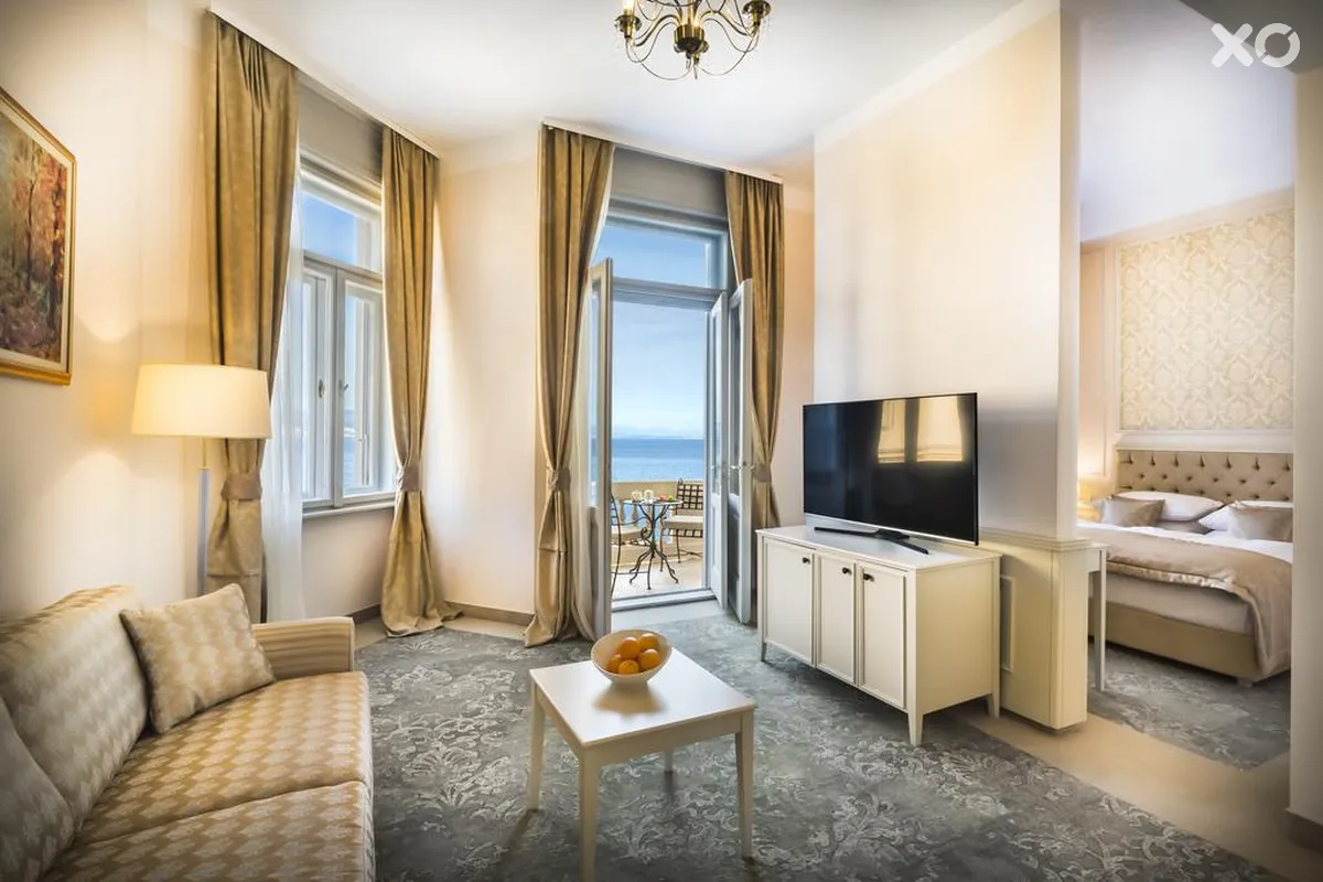 Palace Bellevue Hotel