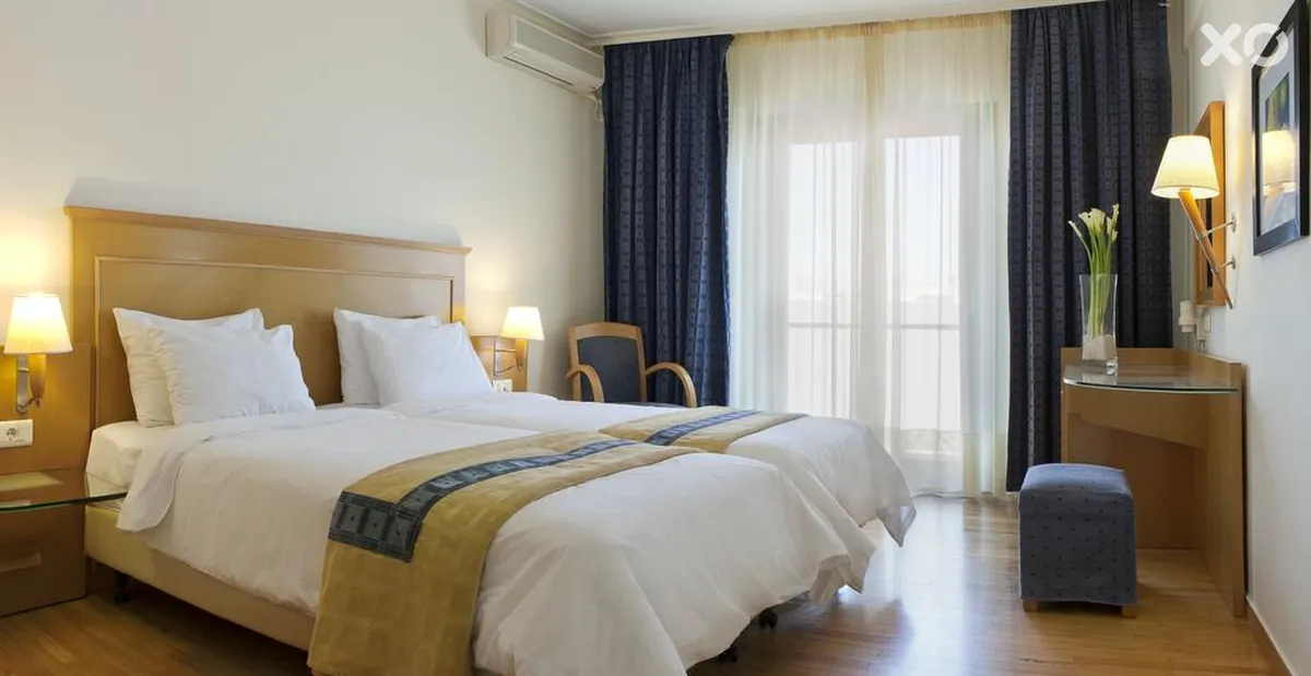 Plaka Hotel