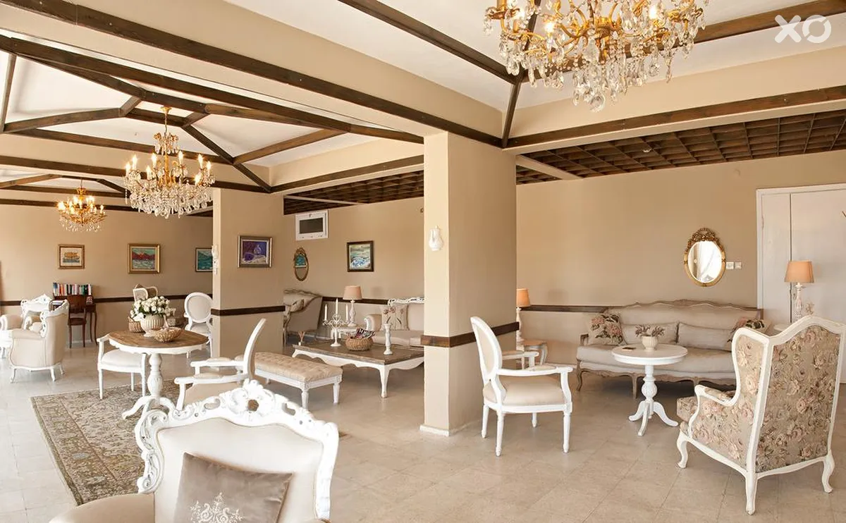 Carina Hotel