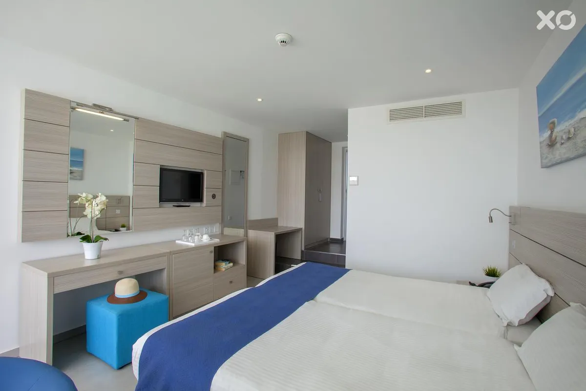 Limanaki Beach Hotel