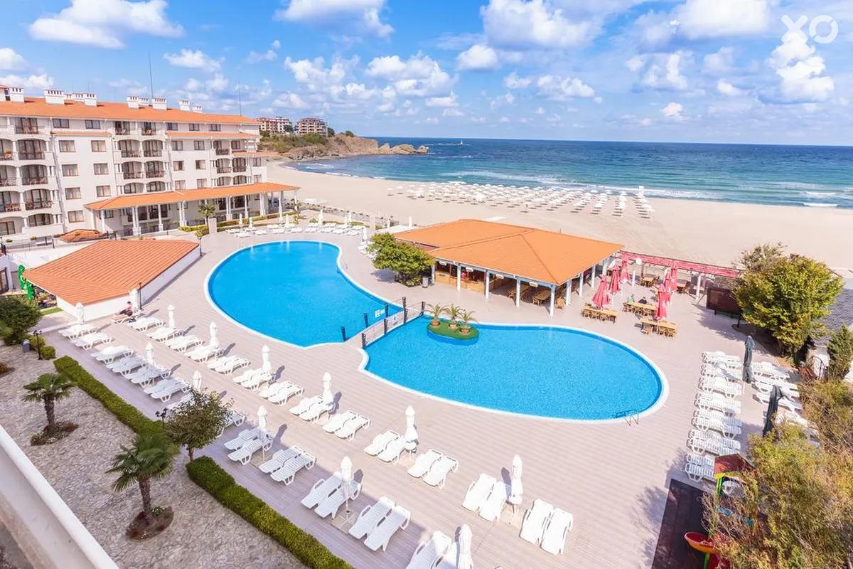 Suneo Beach Club Serenity Bay