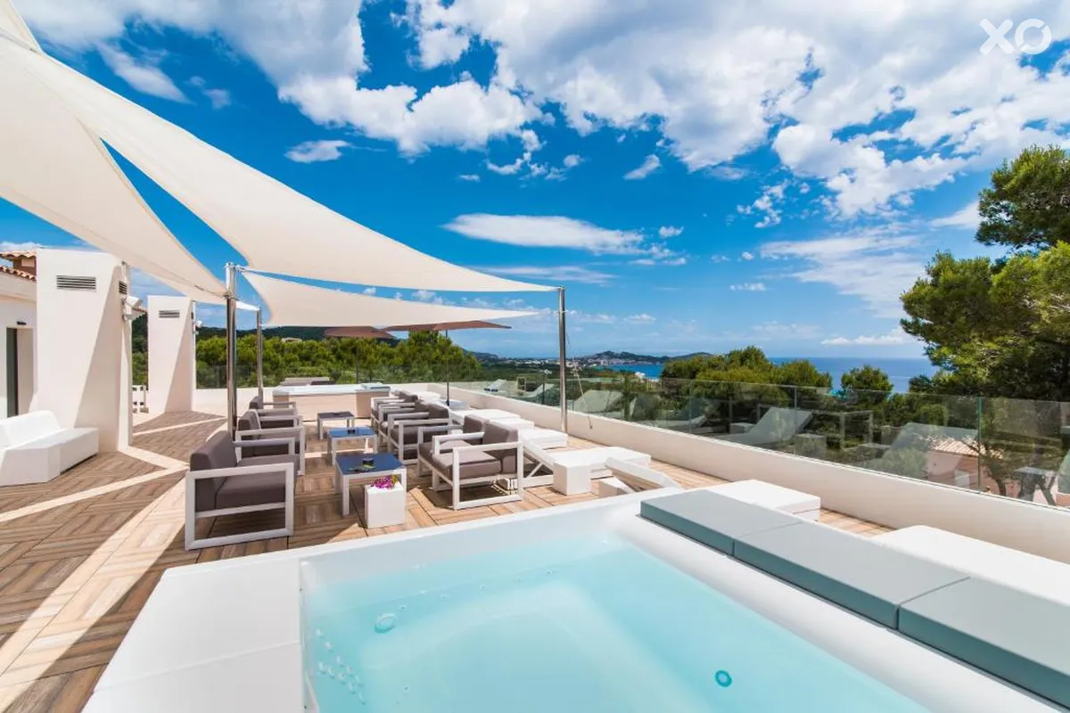 Na Taconera Hotel