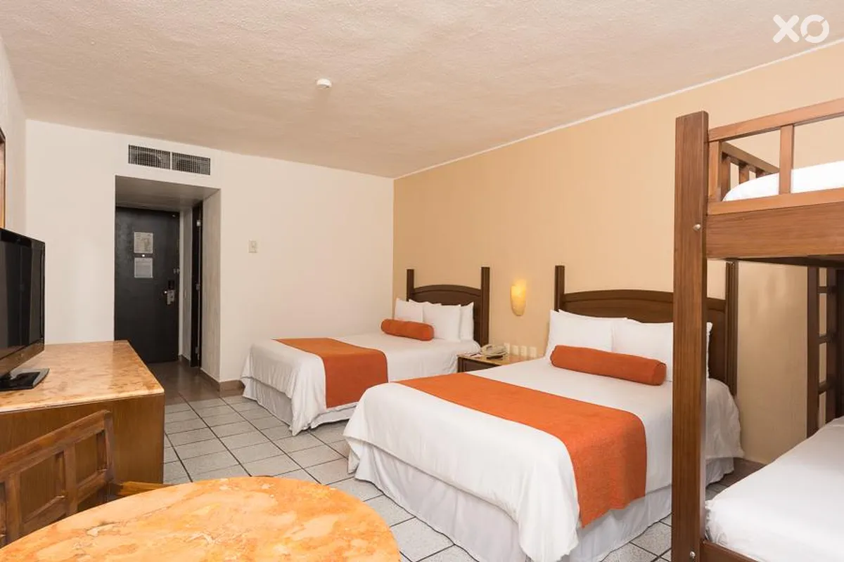 Flamingo Cancun Resort