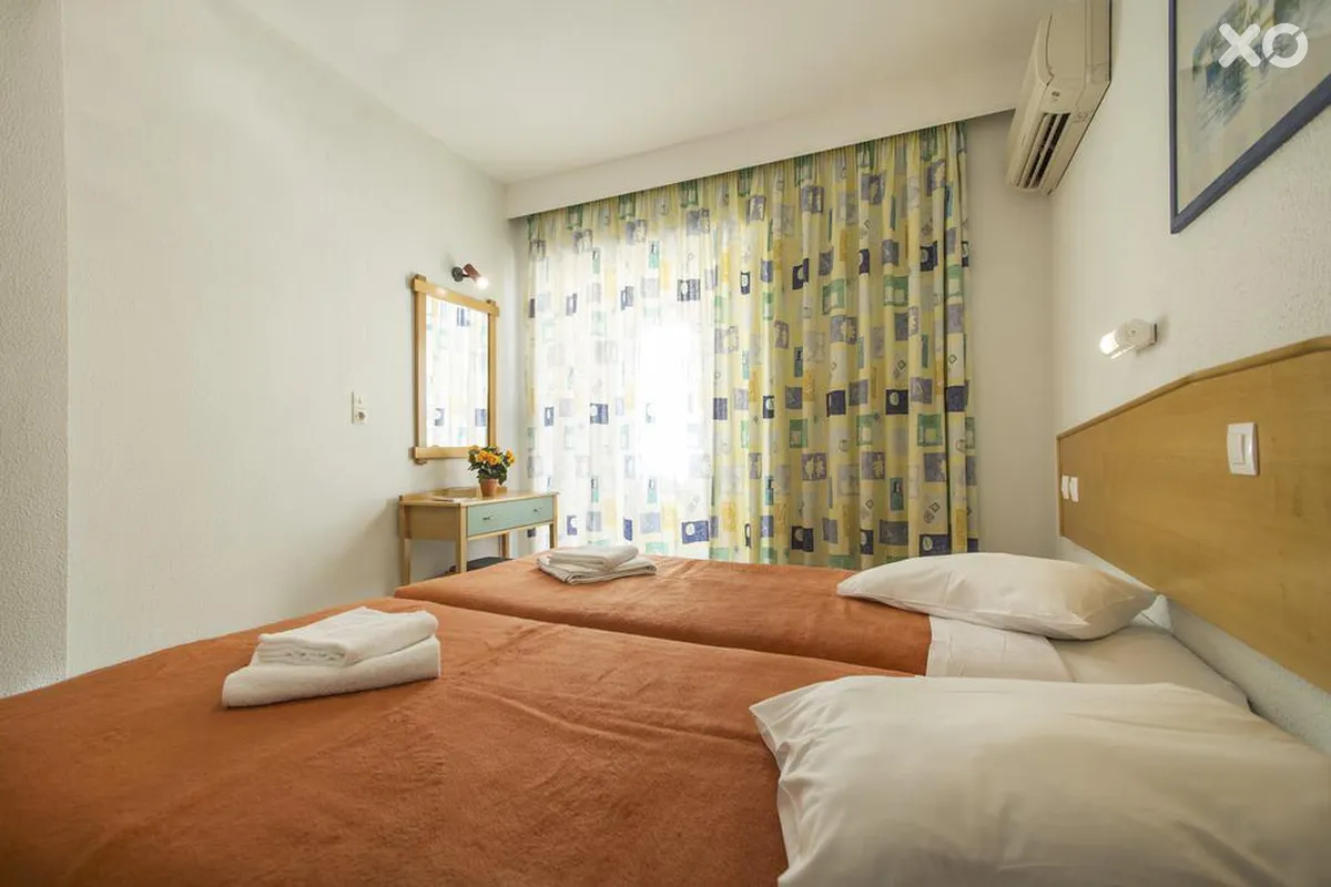 Erato Studios & Apartments
