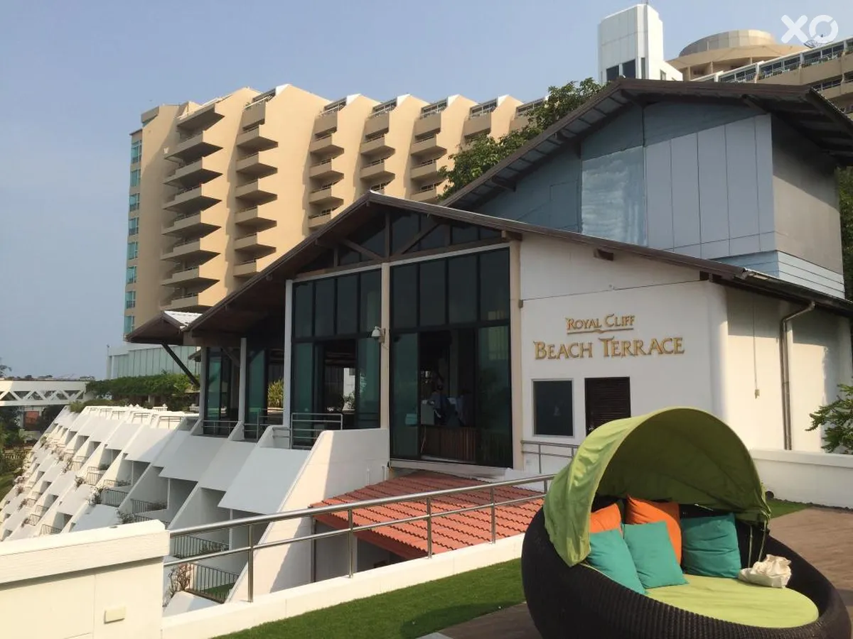 Royal Cliff Beach Terrace