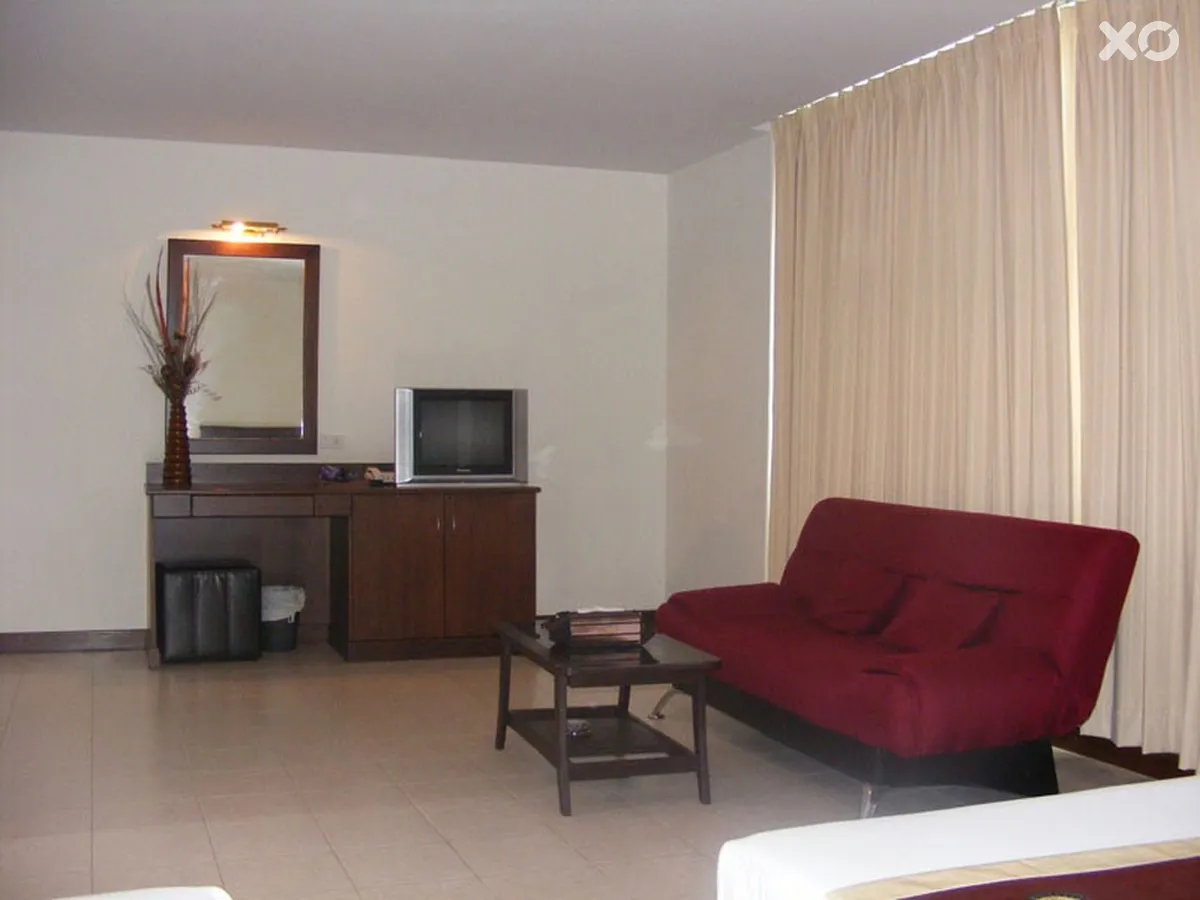 Crown Pattaya Beach Hotel
