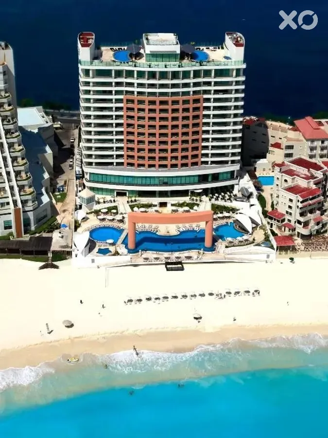 Beach Palace