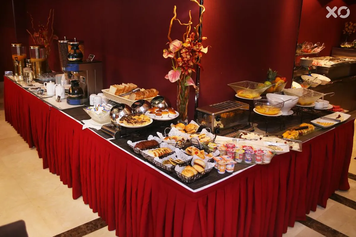 Al Hamra Hotel