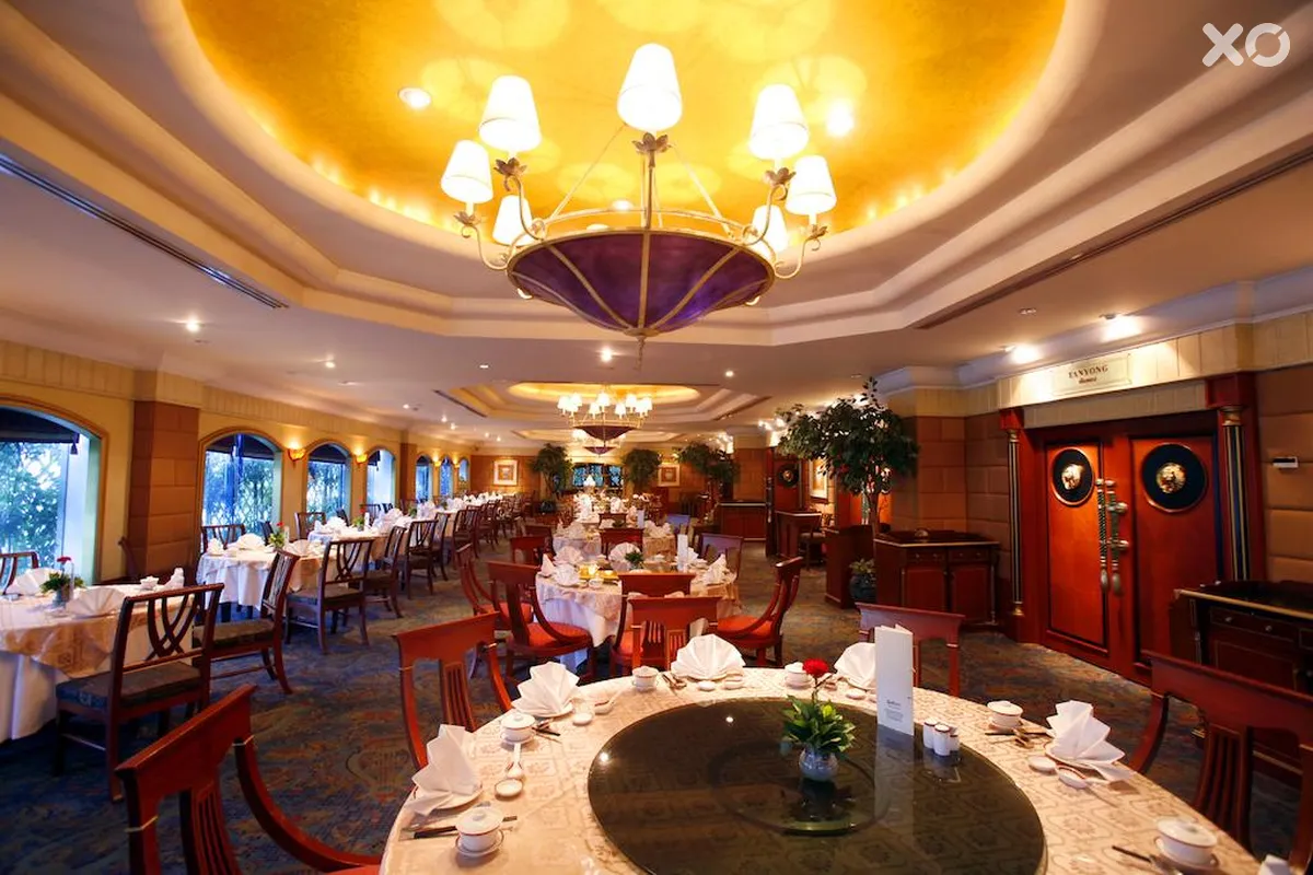 Golden Tulip Sovereign Hotel