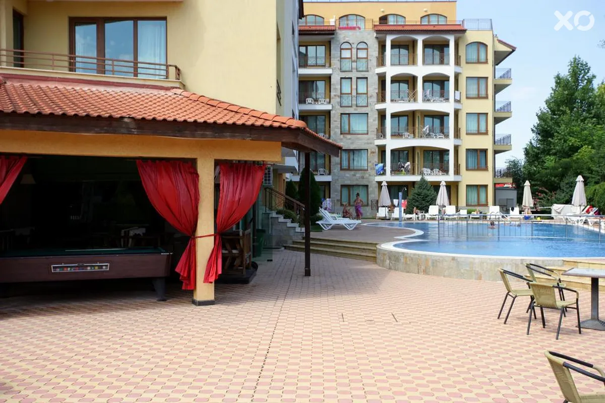 Golden Dreams Complex