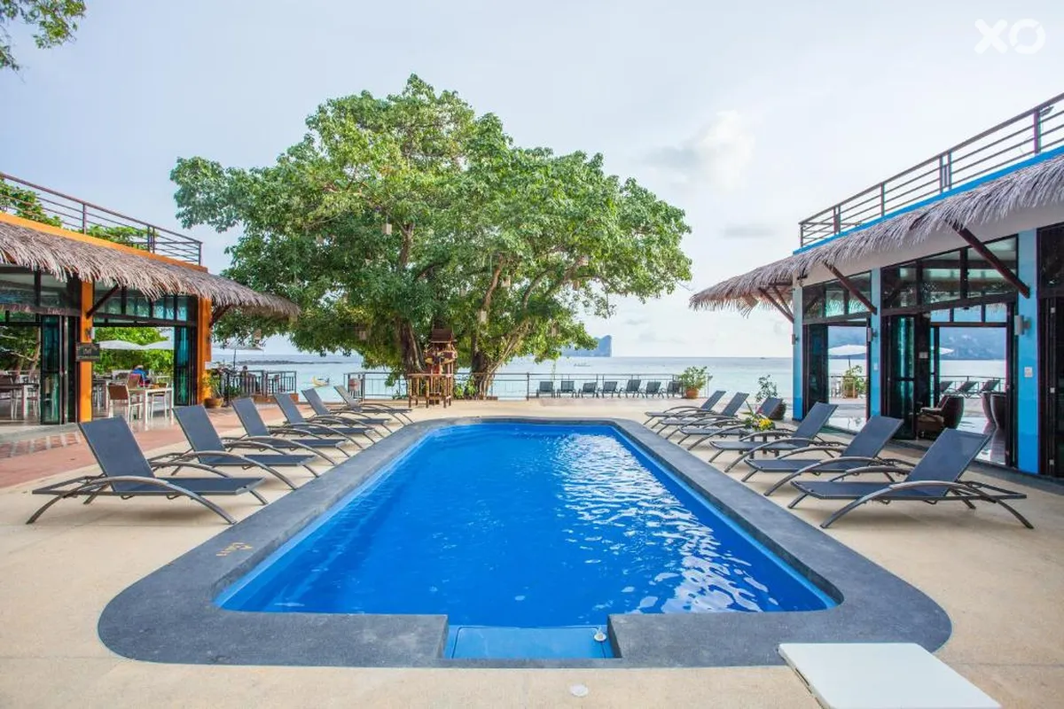 Phi Phi Long Beach Resort & Villa