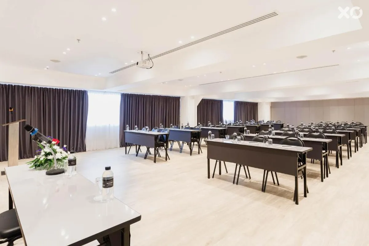 Thomson Huamark Hotel