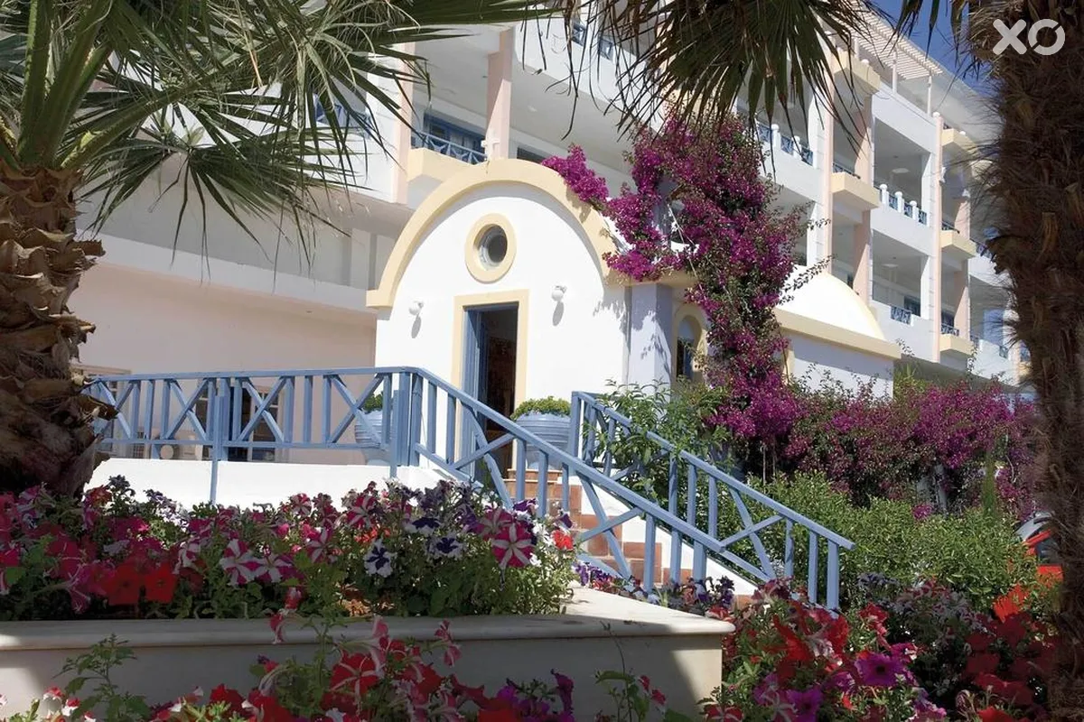 Serita Beach Hotel