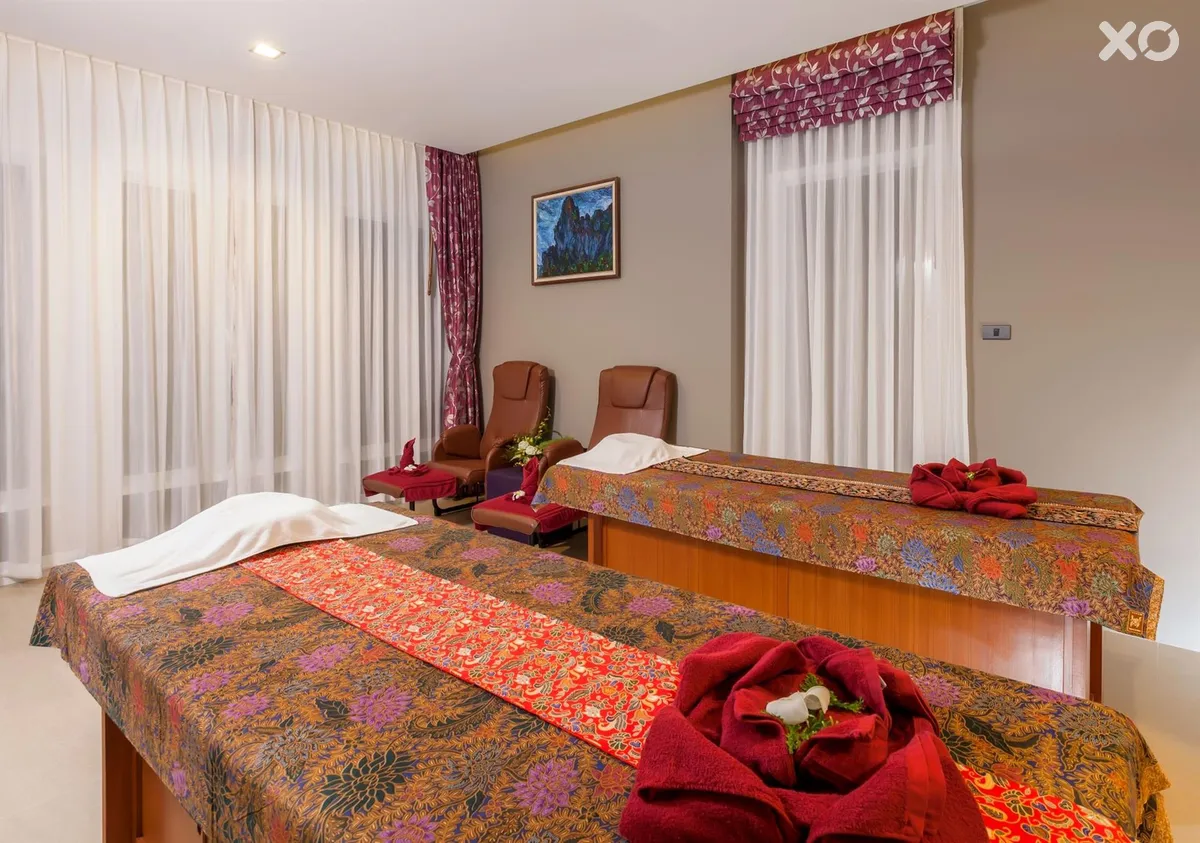 Sand Sea Resort