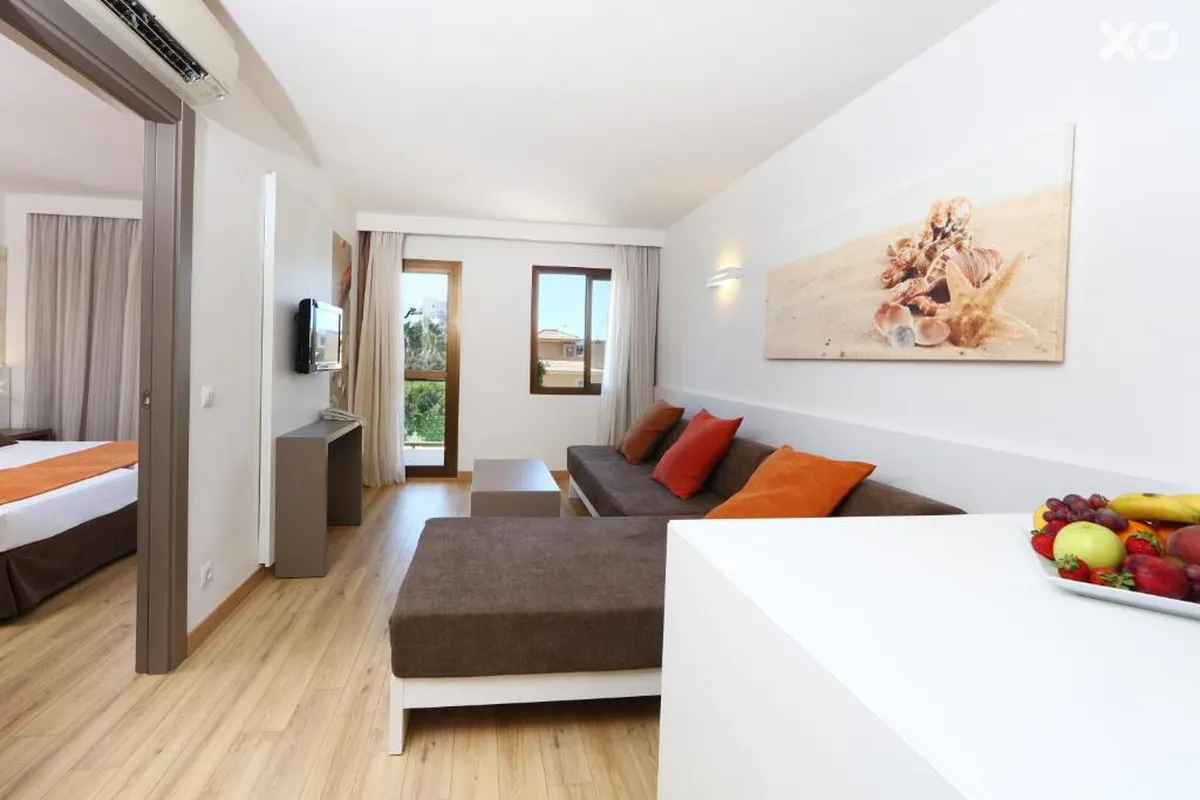 Jade Apartments