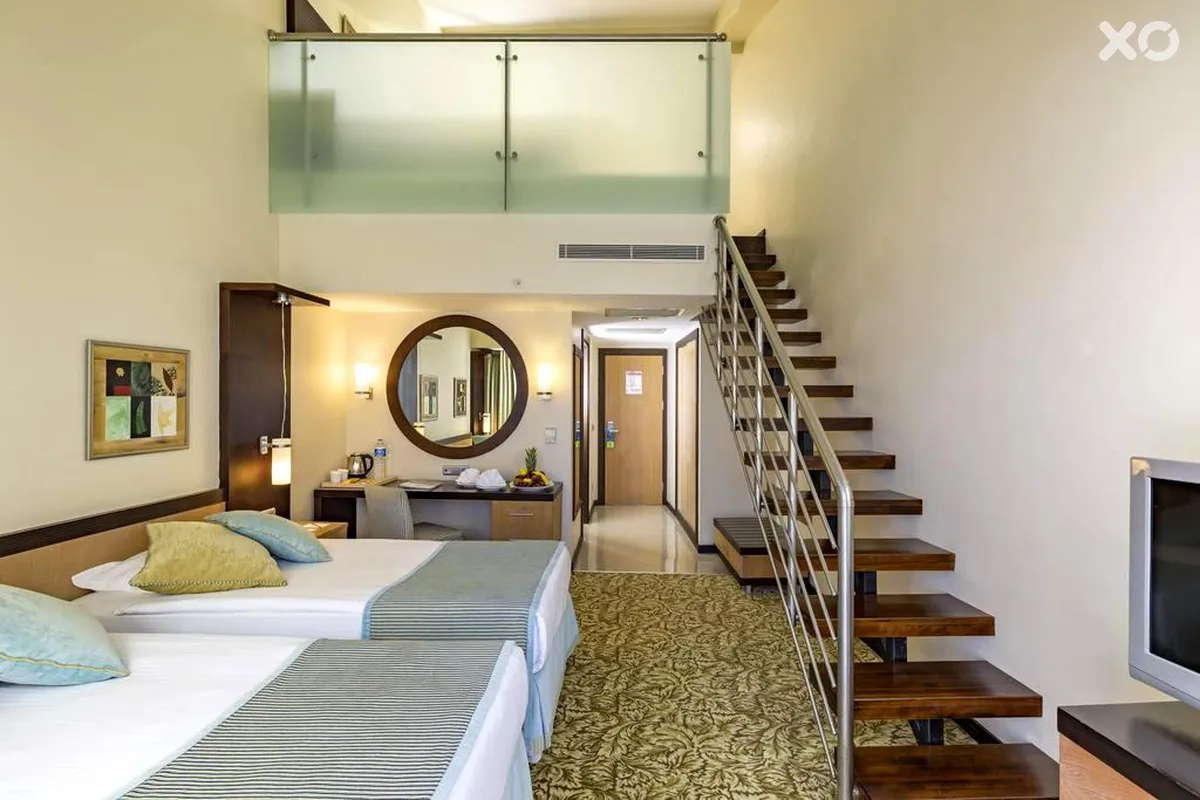 Royal Wings Hotel