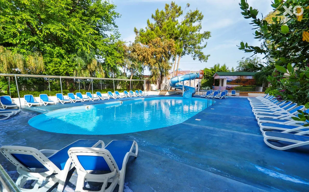 Aperion Beach Hotel