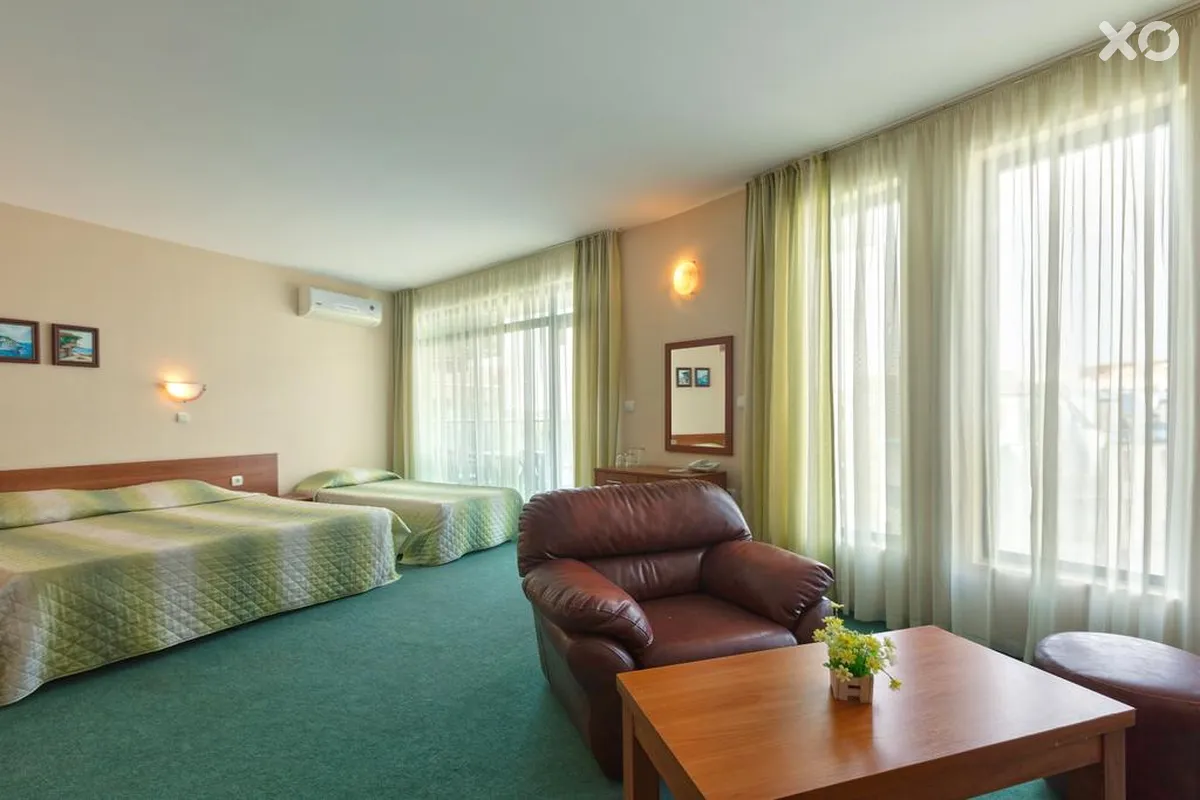 L&B Hotel