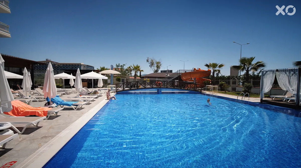 Sey Beach Hotel & Spa