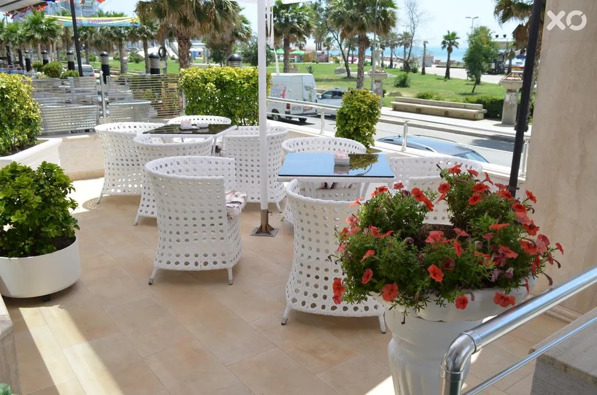Arvi Hotel