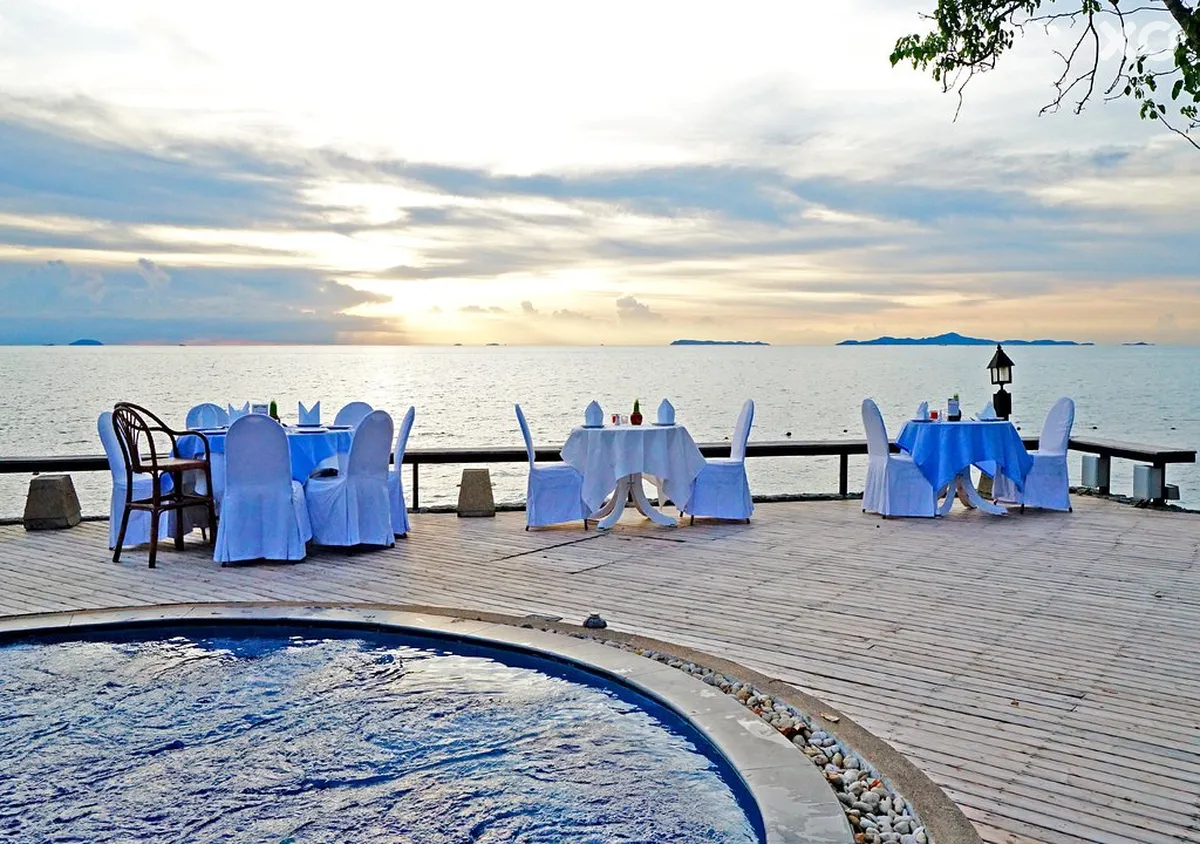 Sunset Park Resort & Spa