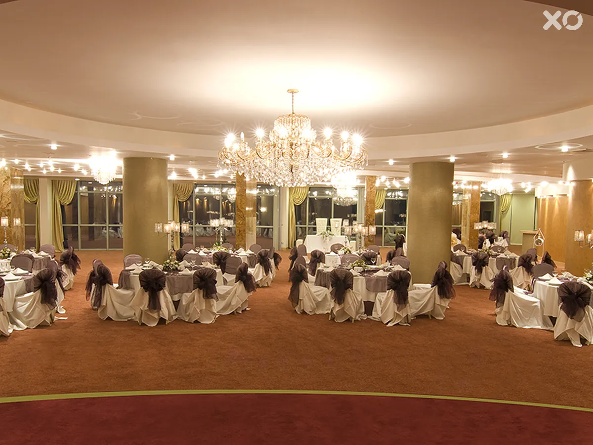 Charisma De Luxe Hotel