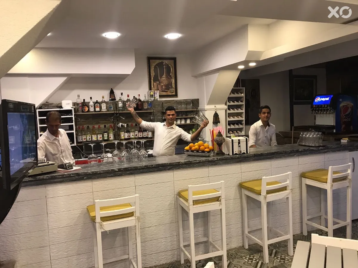 Aryes Deluxe Hotel