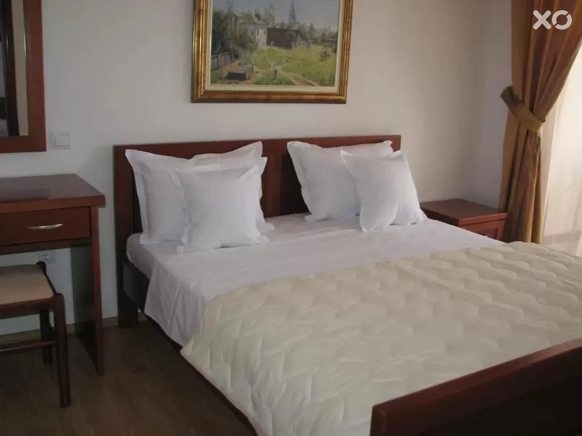 Leut Apartments
