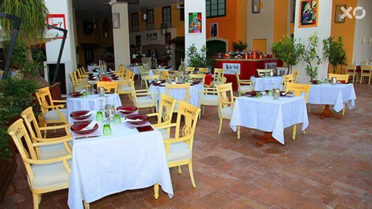 Cratos Premium Hotel & Casino