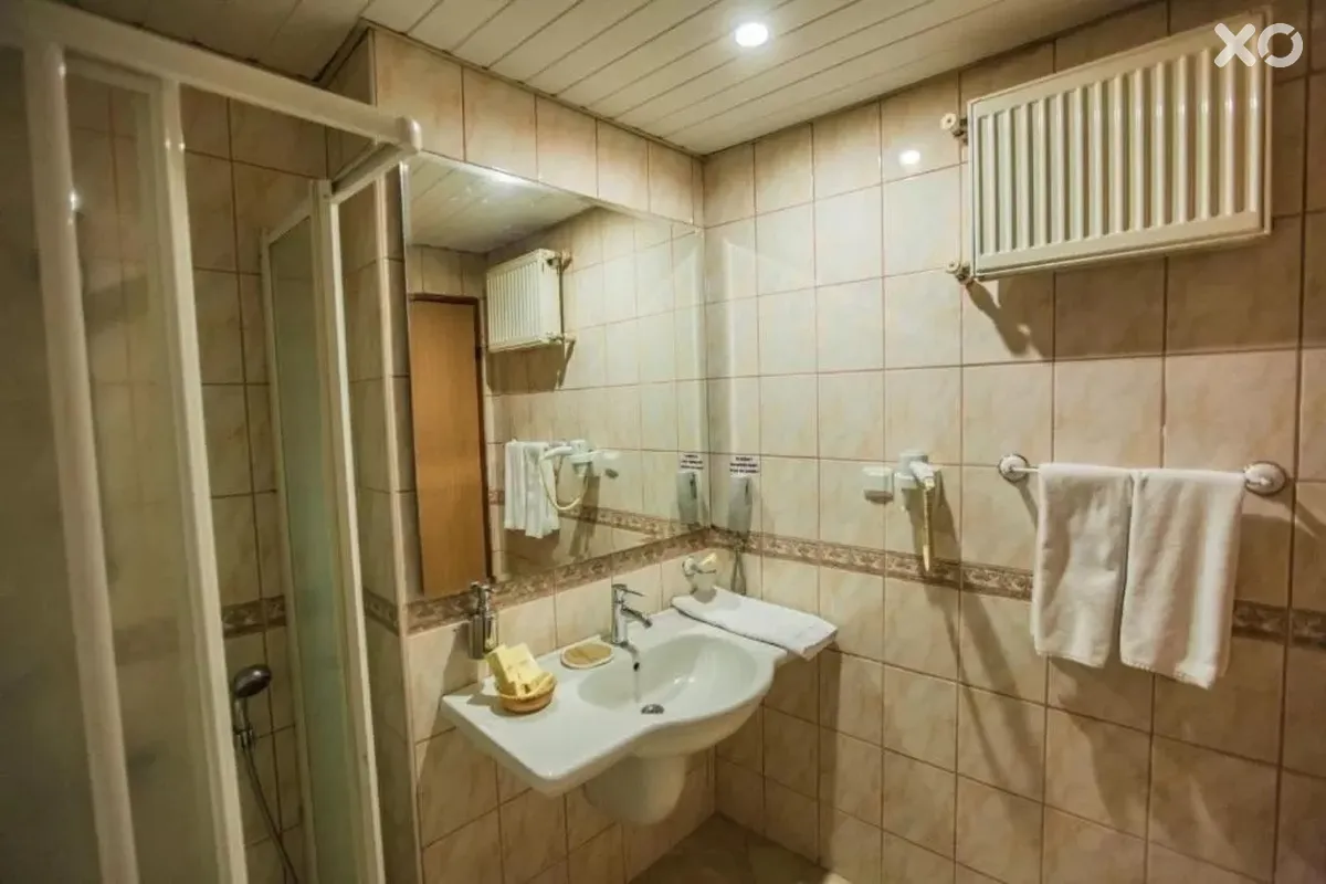 Tassaray Hotel