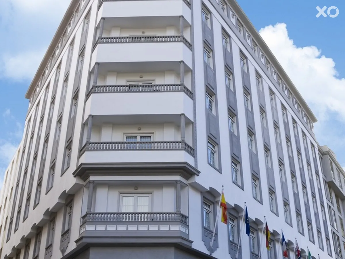 Occidental Santa Cruz Contemporaneo