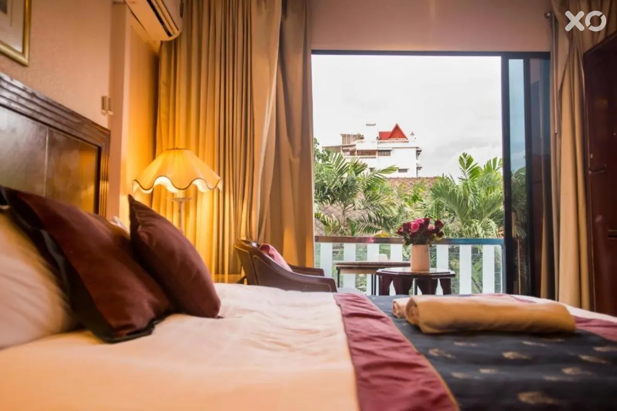 Diamond City Hotel