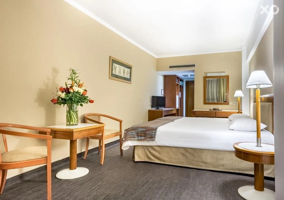 Alexandros Hotel